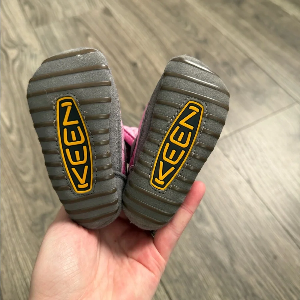 Keen baby boots
